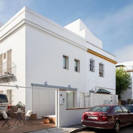Magno Apartments Robles With Jacuzzi And Private Parking Севилья Экстерьер фото