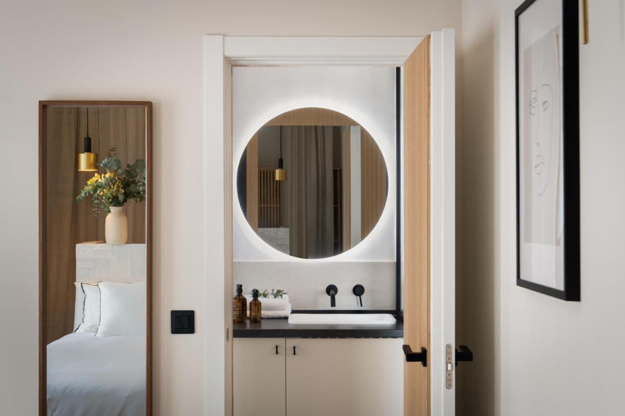 Magno Apartments Robles With Jacuzzi And Private Parking Севилья Экстерьер фото